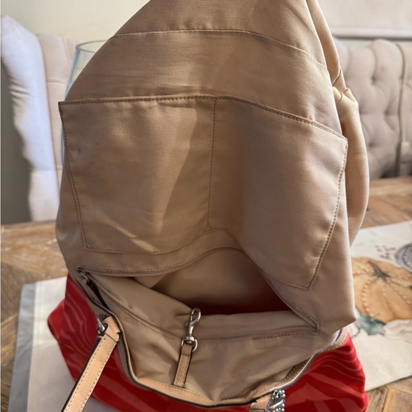 Coach Zebra - Picture 8 of 12